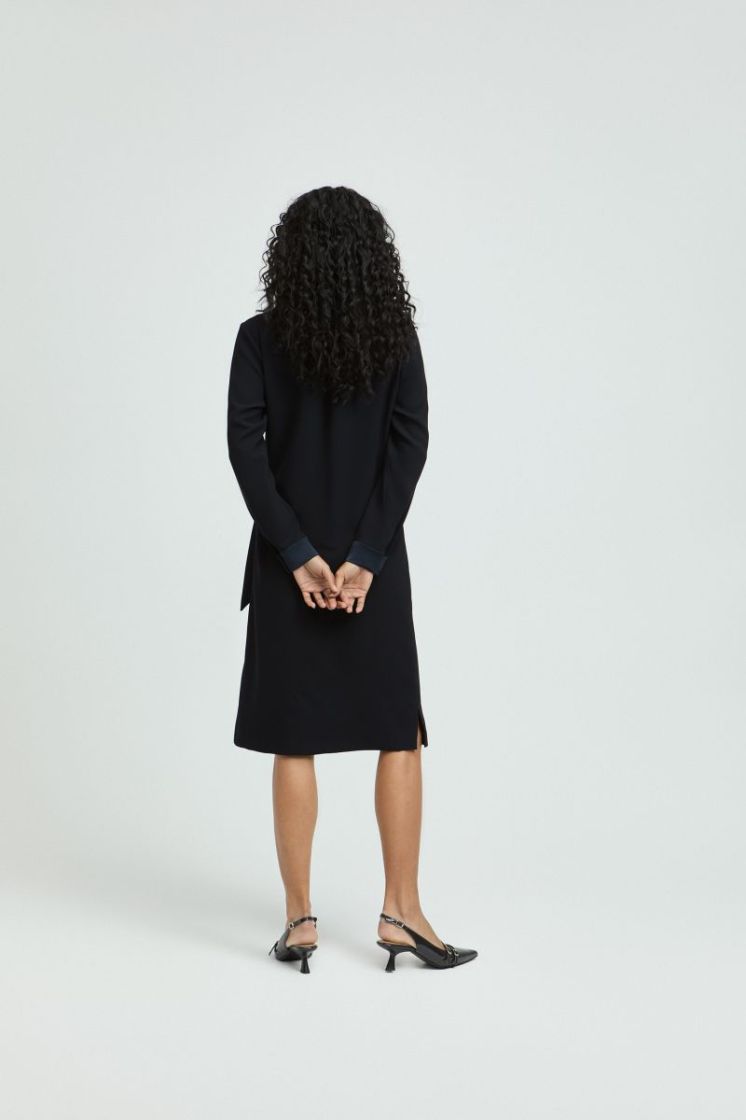 8800 NAVY