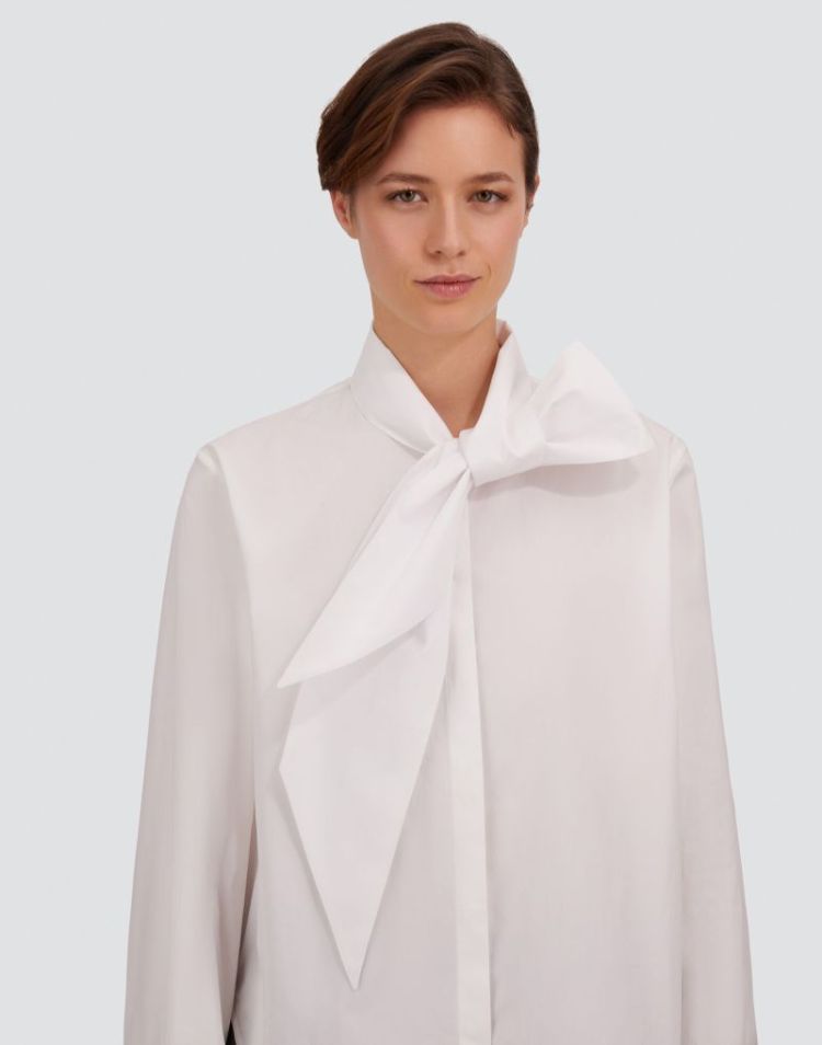 1000 WHITE