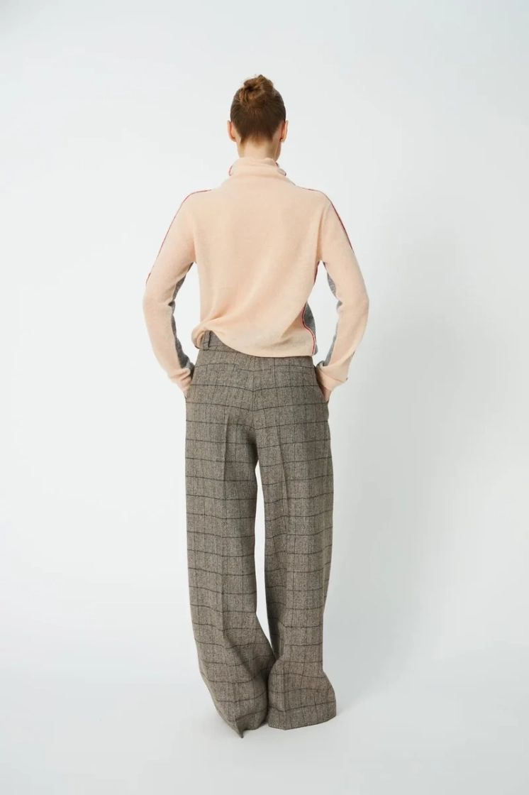  558 PALE PINK