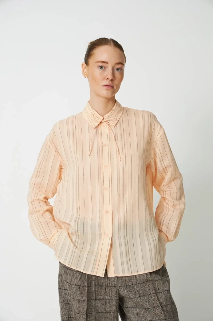 484 PEACH BEIGE