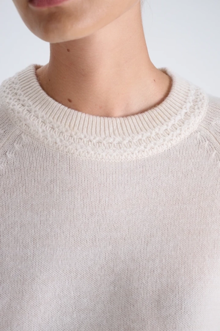 5 WINTER WHITE