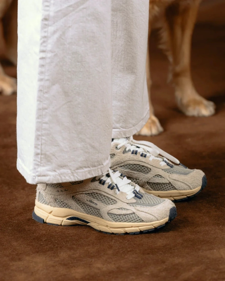  102 OFF WHITE