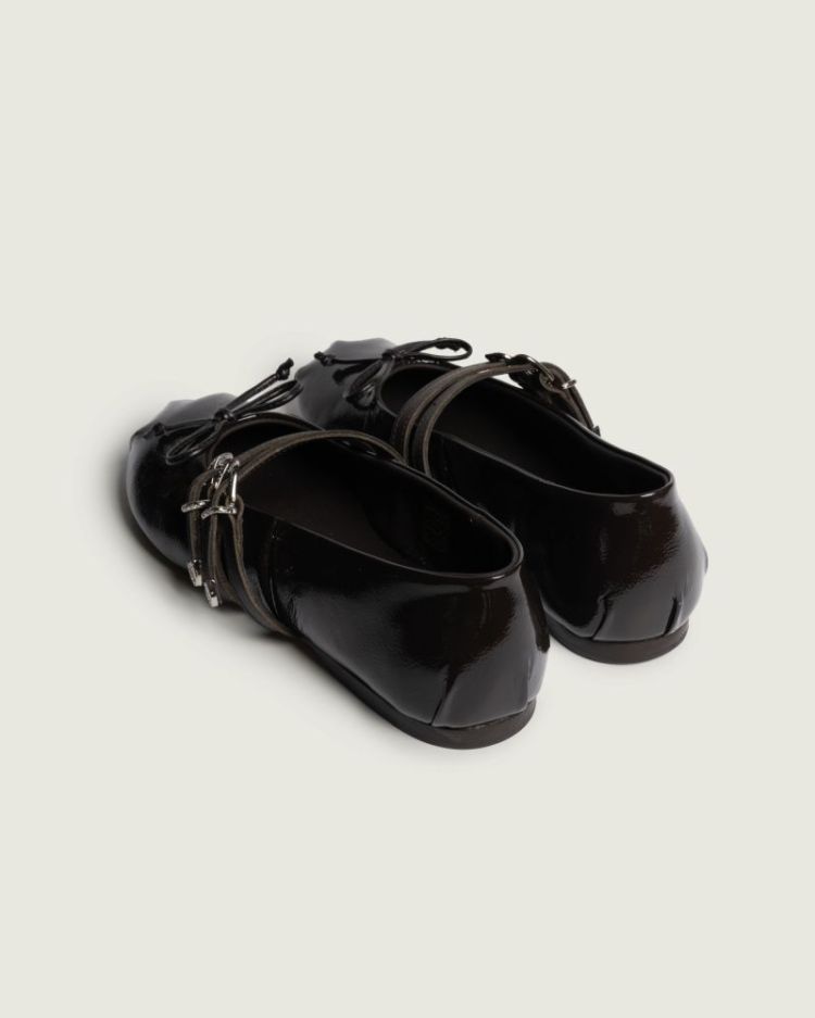  600 BLACK
