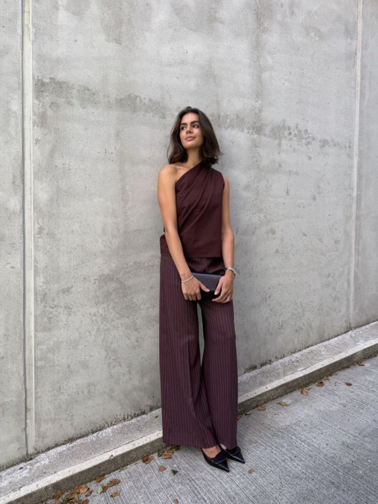 BURGUNDY AFFAIR